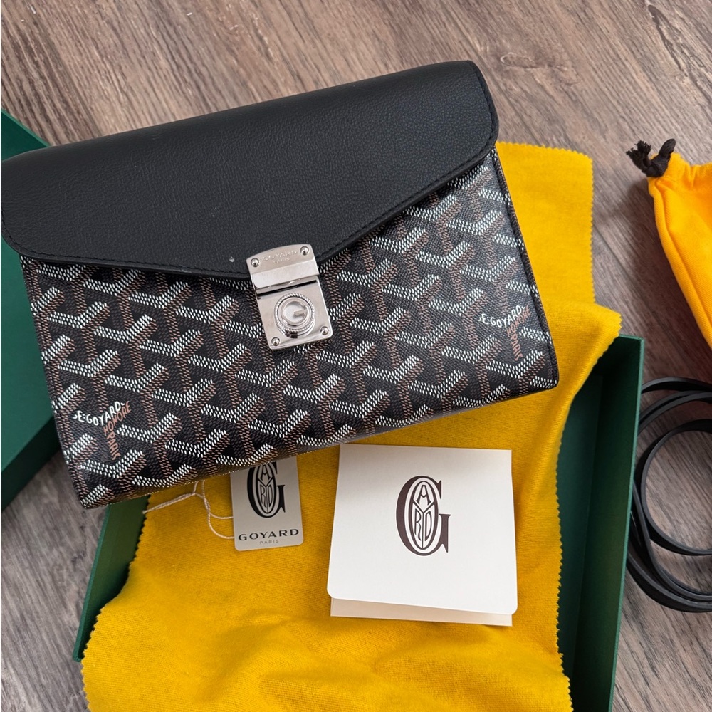 Authentic Goyard Black Chypre WOC - Picture 3 of 16